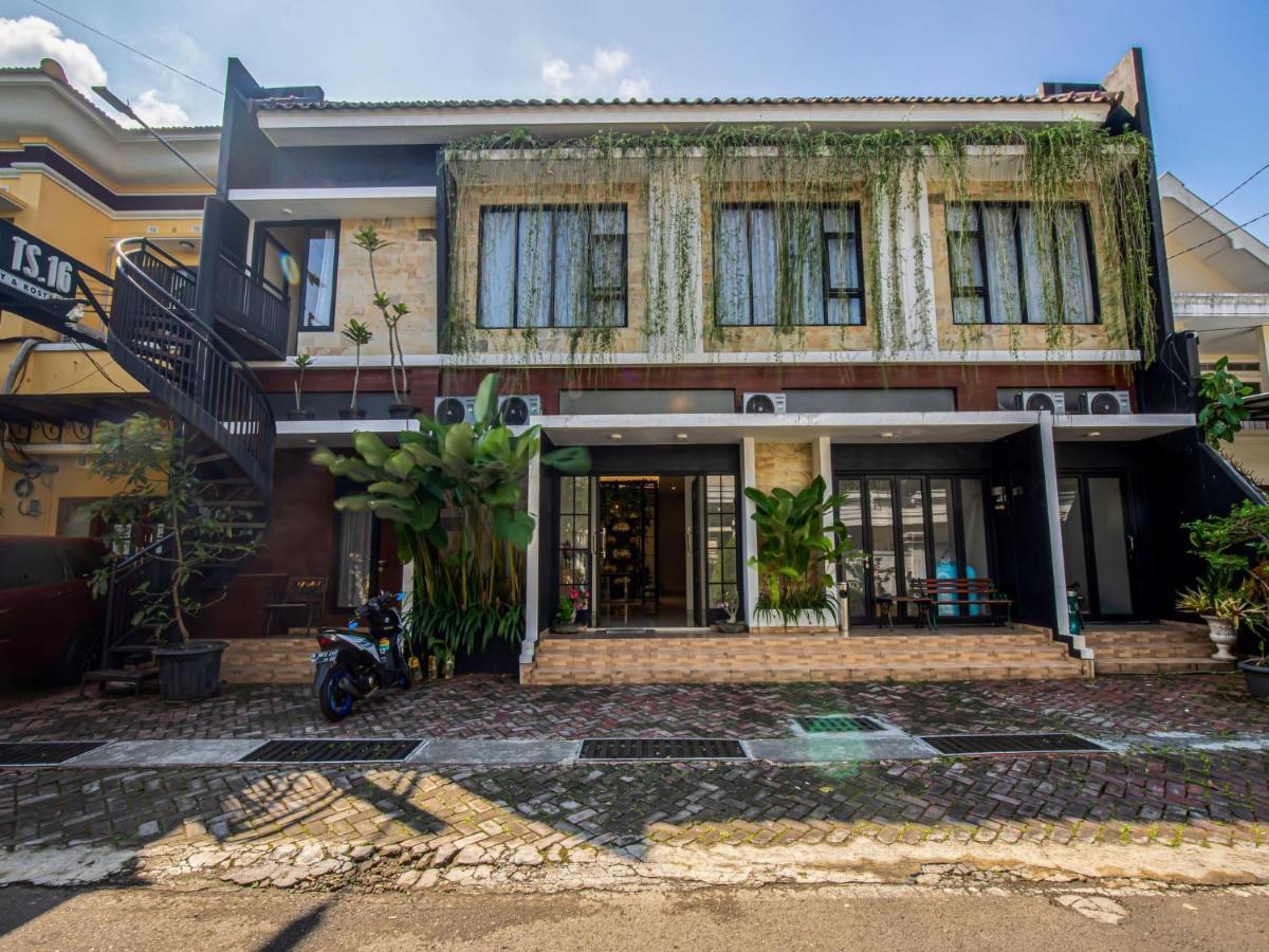 Casa Ts 16 Hotell Malang Eksteriør bilde